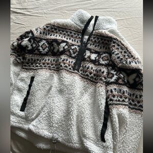 Sherpa Fleece Quarter Zip Sweatshirt Medium